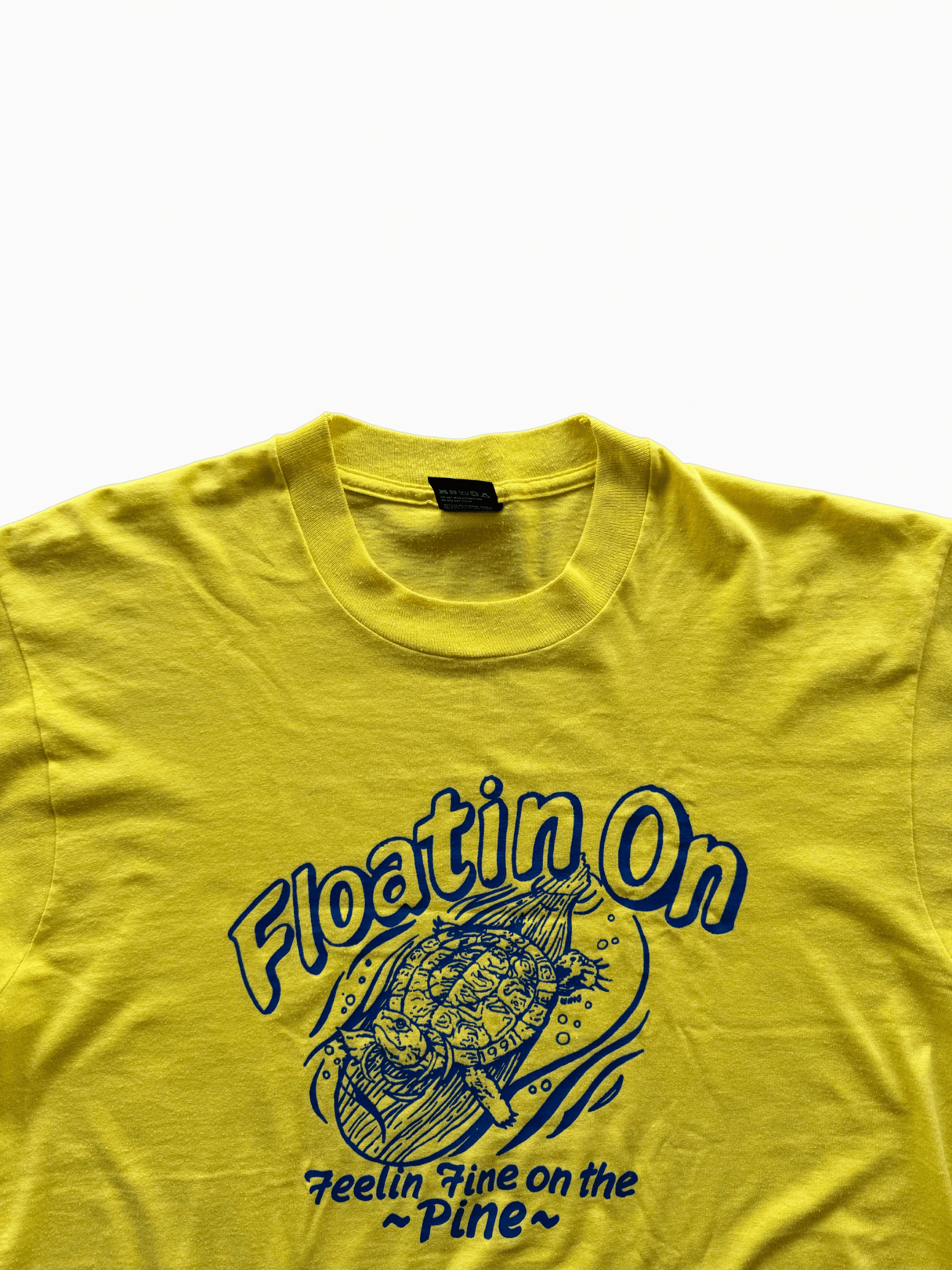 Floatin On Tee (XL) - Shinka